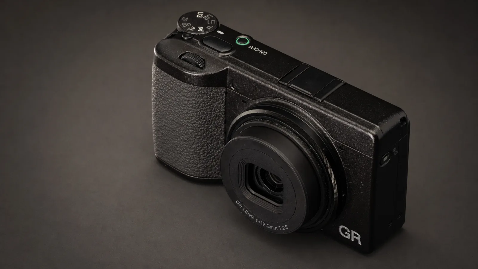 Ricoh GR IV